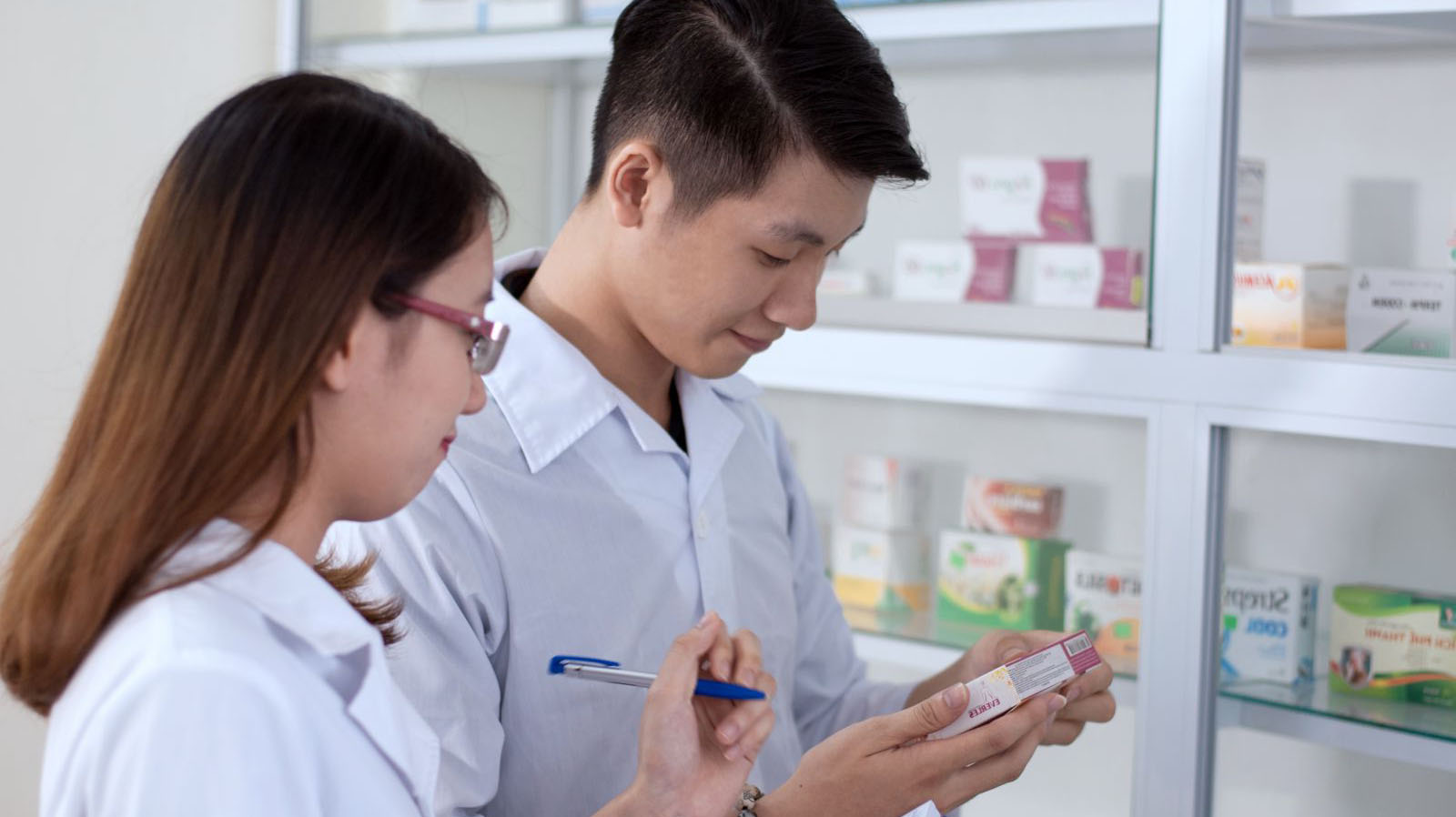 Học Dược Học Môn Gì