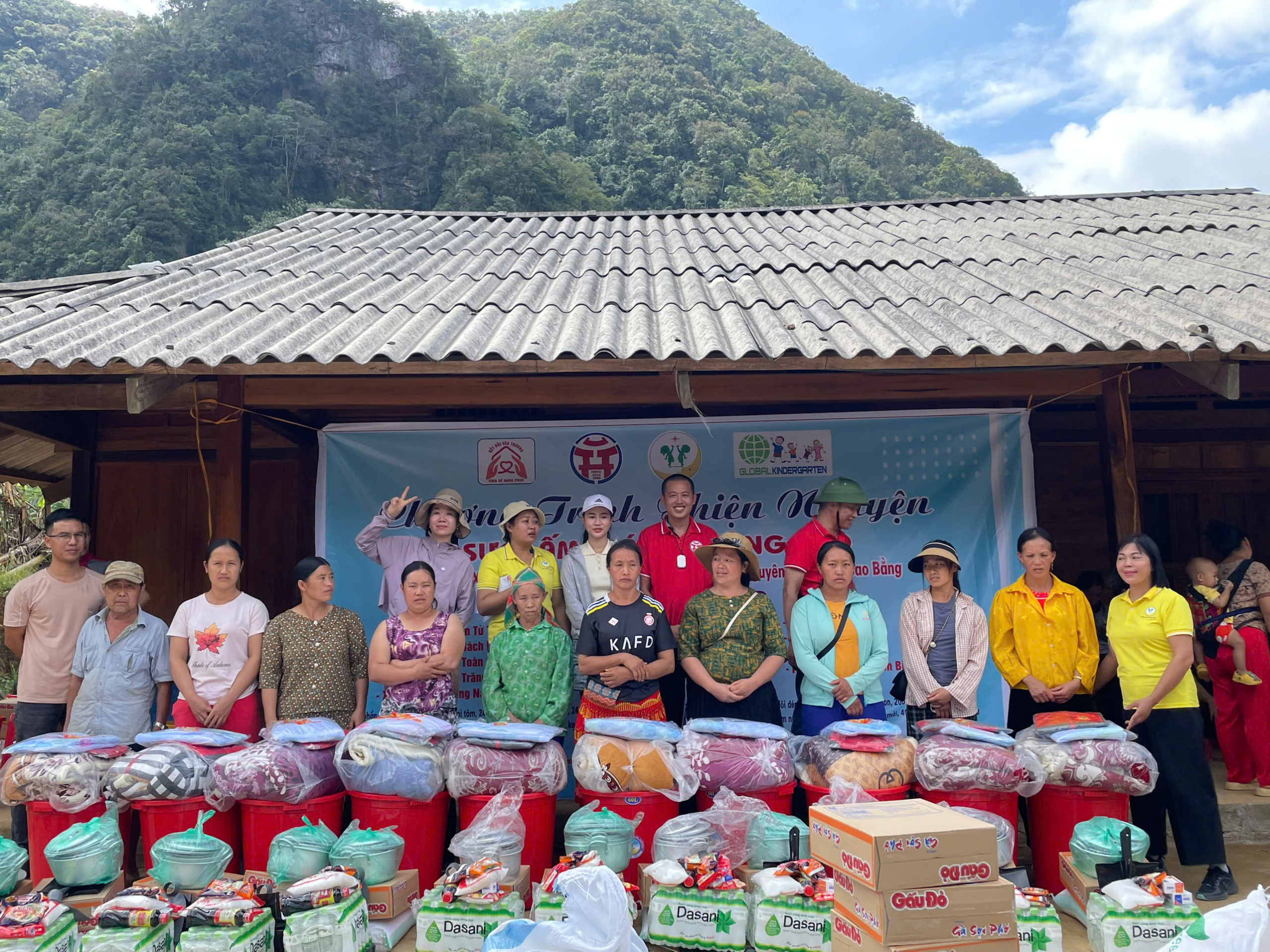 Z5864845806928_e34e0ef81aae19d3732dc31e6ad6bf08