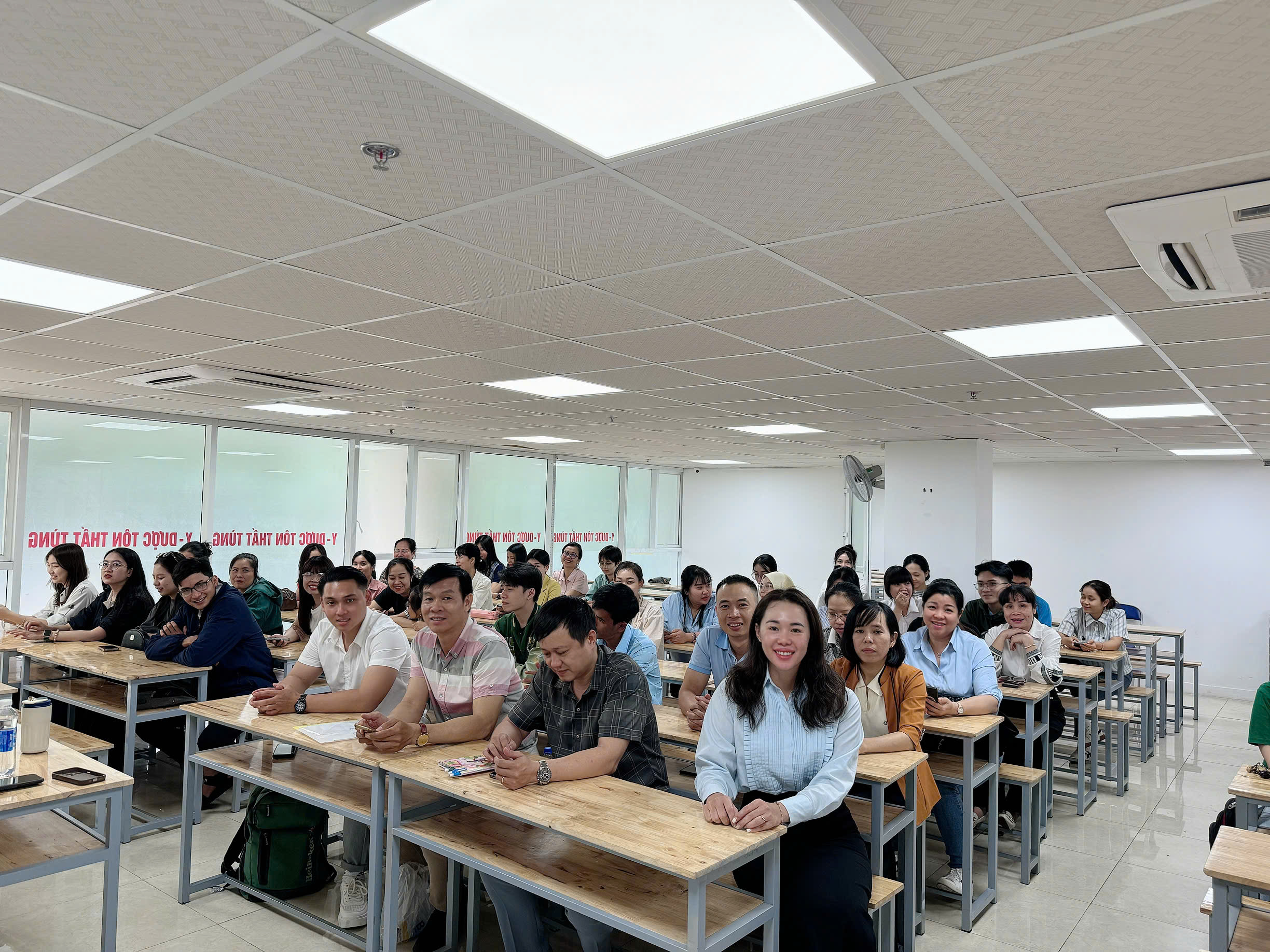 Z5969208587926_ba18a6a722a24548ee01fdf1f022a301