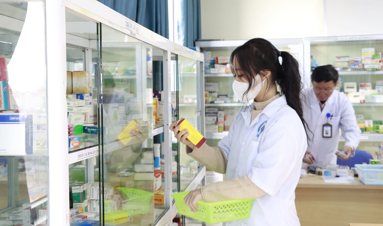 Học Chuyển đổi điều Dưỡng Sang Dược