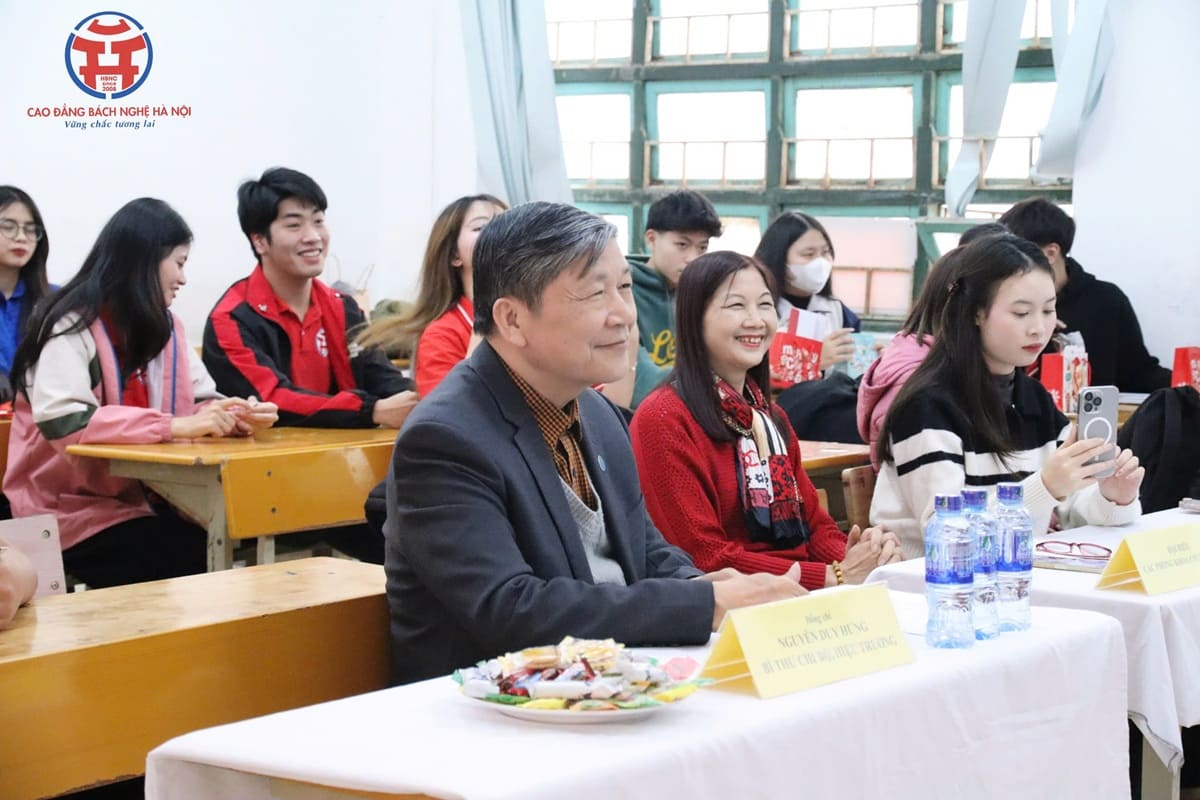 Z6199865842853_cd42c795a1cd4c8a74a8bca6ac8730b8