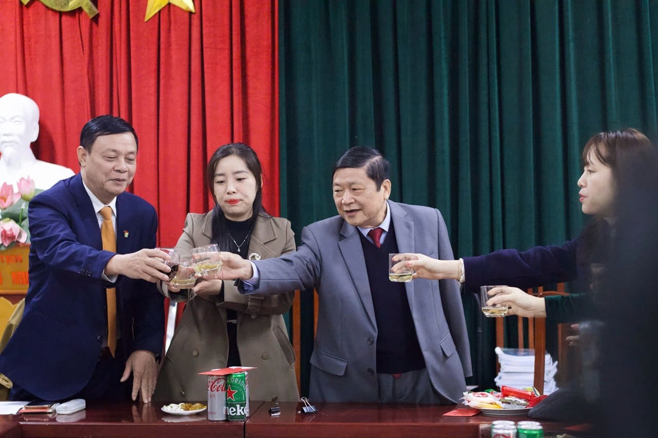 Z6291779918780_ee560cbffe5b4d72c52bfdf9e54e8069-min