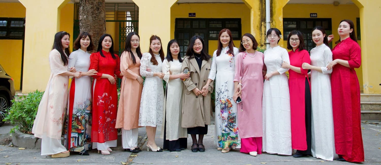 Duyên Dáng áo Dài Bách Nghệ