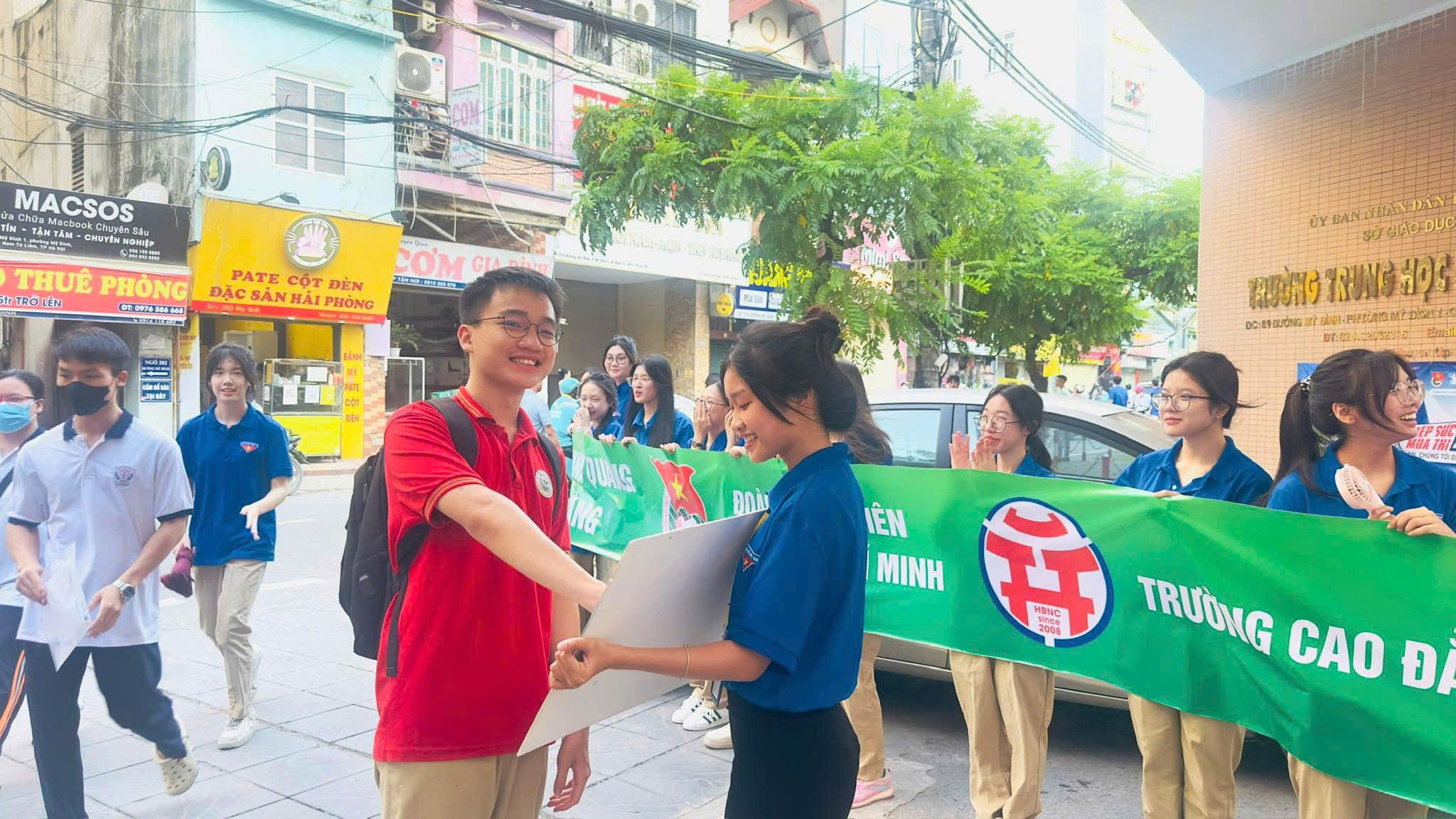 Z6742823693541_d3ff7553269fd8b9c09baa10bfb1db4c