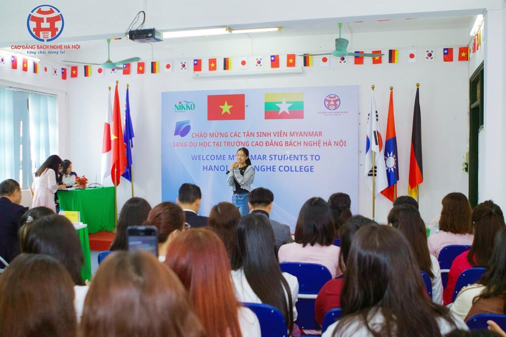 552618920_1375233777935211_2136622695425025140_n-min