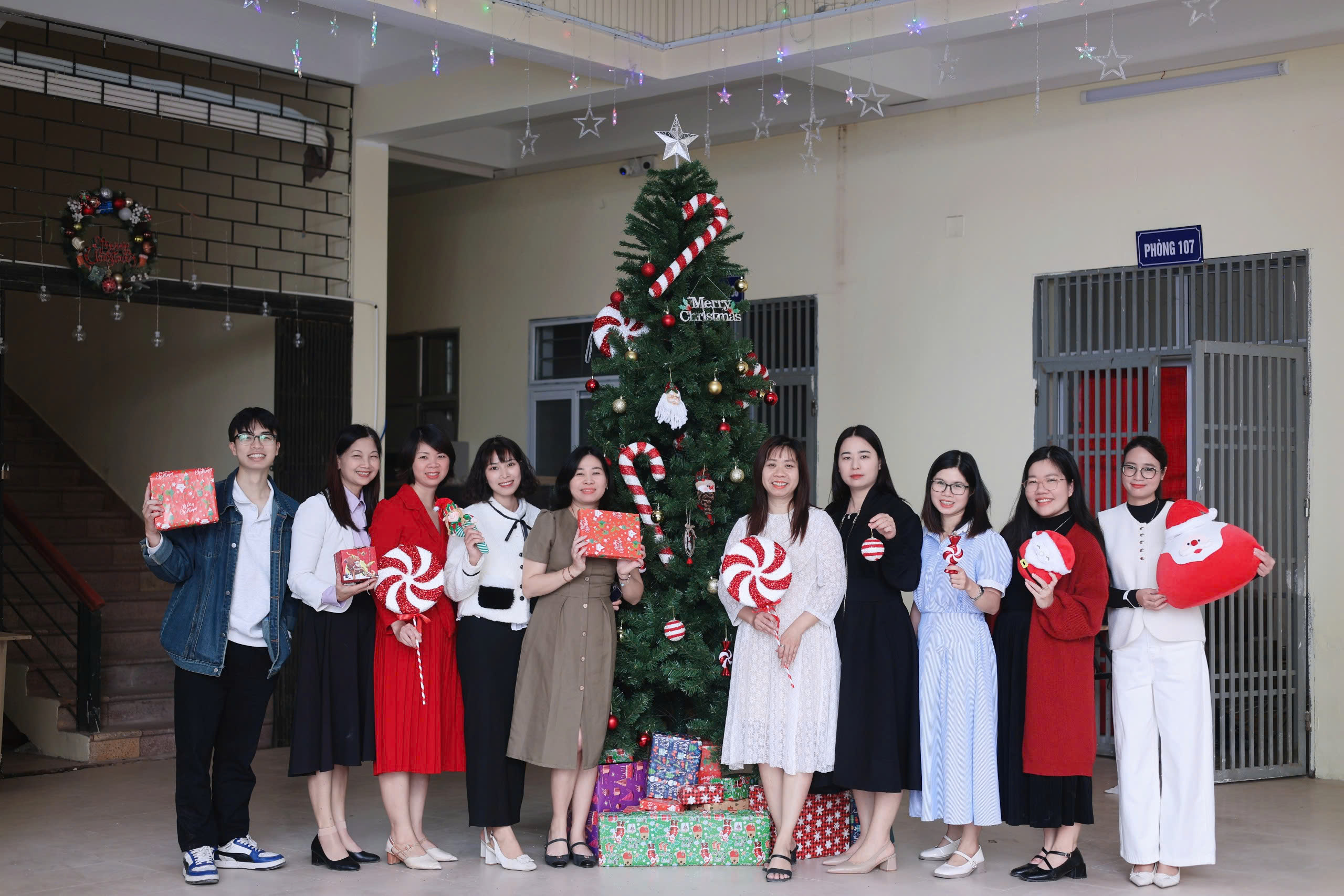 Z7360756372150_f9ed34d910a960cf1dd205d0a9e54203