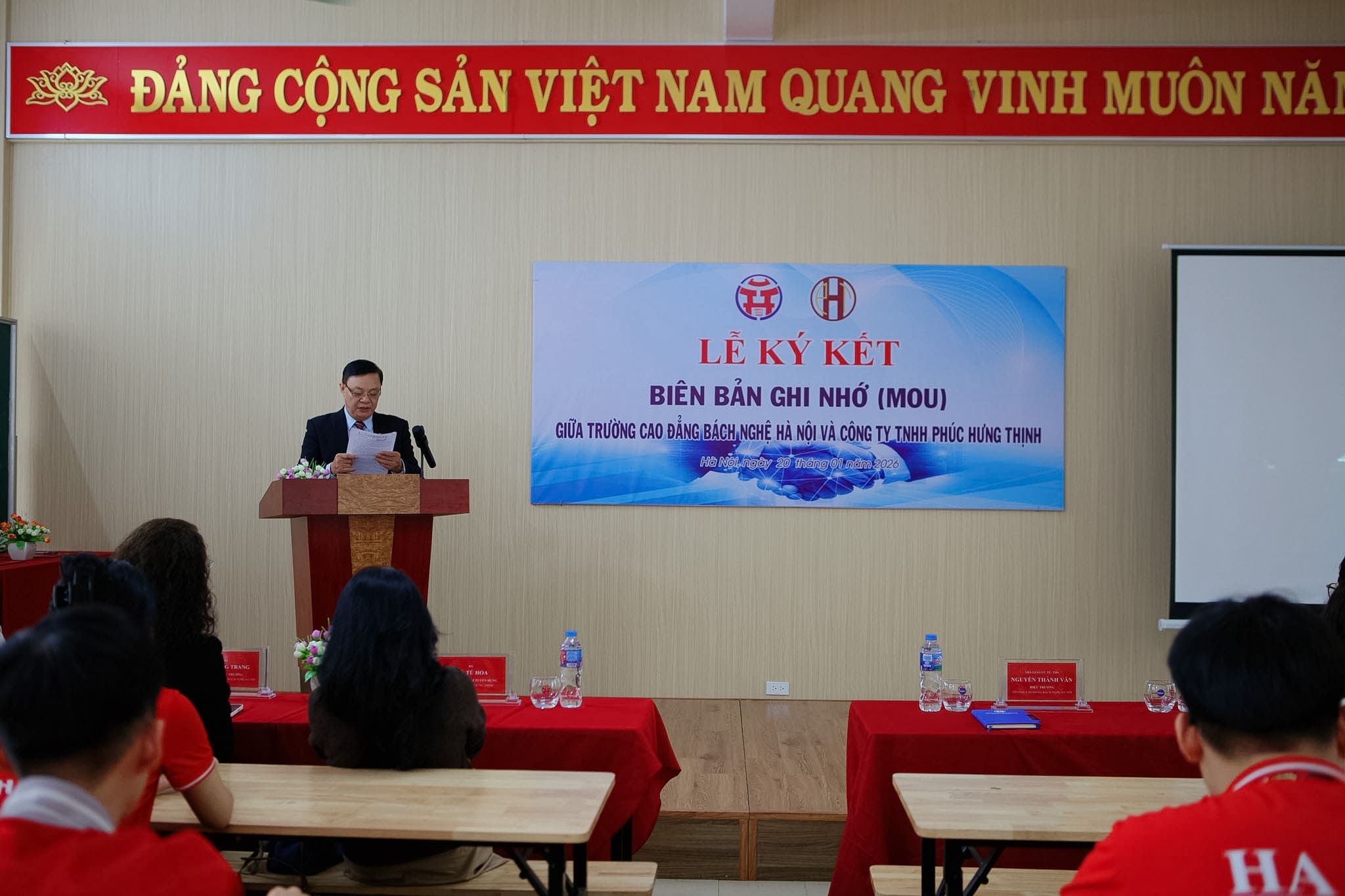 619594724_1480719470719974_5489973832534738571_n